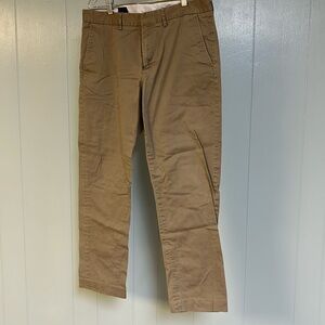Men’s khaki pants